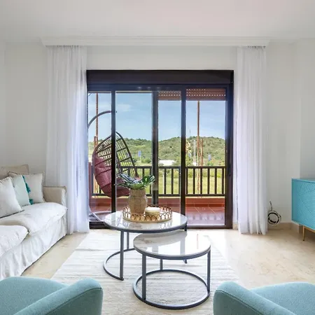 Increible Y Moderno Duplex Con Piscinas Y Preciosas Vistas