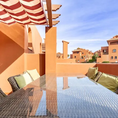 Increíble Y Moderno Duplex Con Piscinas Y Preciosas Vistas 4* Estepona